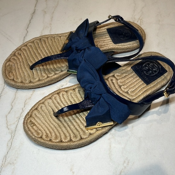 Tory Burch
Penny Flat Bow Espadrille Thong Sandals, Newport Navy size 8 - Picture 4 of 6